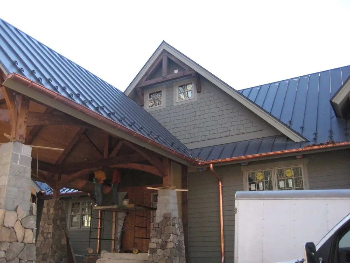 Craftsman Roofing team delivering quality roofing work in Forest Creek